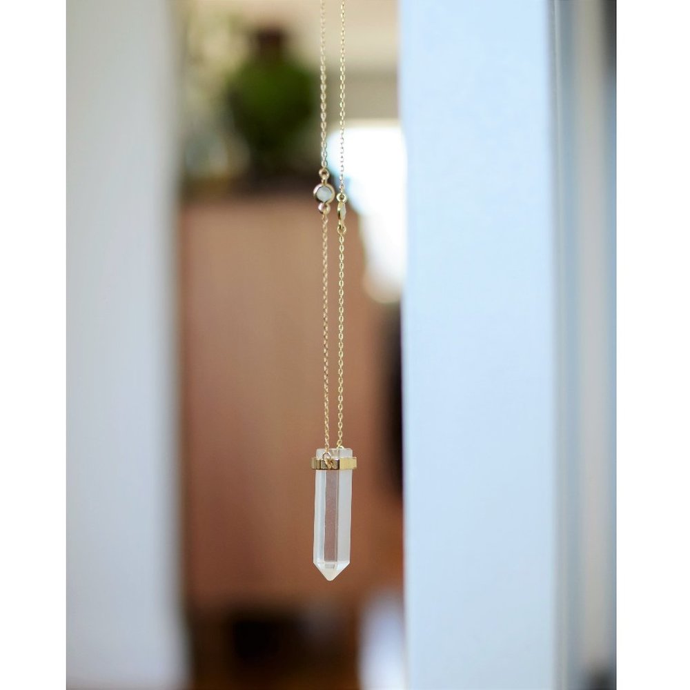 Anthropologie clear quartz pendant necklace